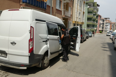 Tartıştığı babasını sırtından bıçakladı