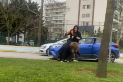 Trafikte dehşet: Sürücüyü yerde sürüklemeye çalıştı