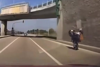 Bursa'da tehlikeli motosiklet şovu