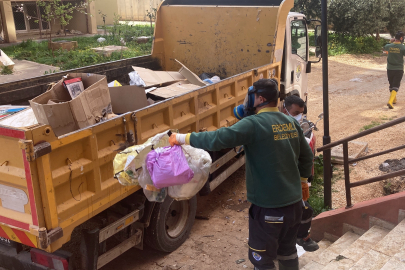 Evden 7 kamyonet çöp çıktı