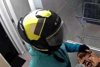 Londra'da Türk ailenin evine kurye kılığında hırsızlık girişimi