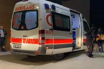 Bursa'da tavuk döner yiyen 25 kişi zehirlendi