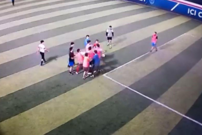 Bursa'da halı saha maçında yumruklar konuştu