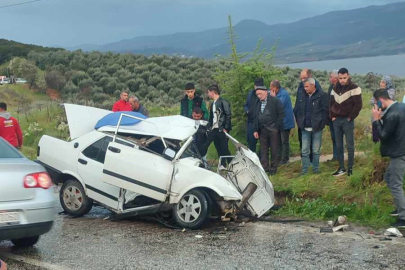 Manisa'da feci kaza: 1’i ağır 3 yaralı