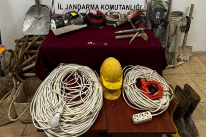 Define avcıları tarihi eserlerle suçüstü yakalandı