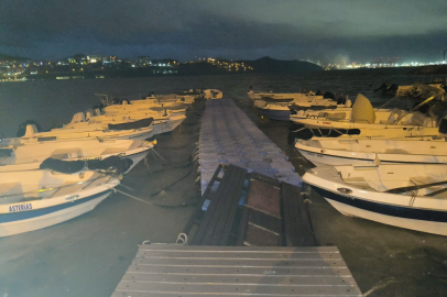 Gemlik ve Kumla'yı lodos vurdu, çok sayıda tekne battı