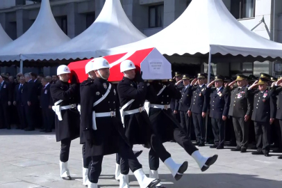 Kazada şehit olan polis memuru için cenaze töreni düzenleniyor