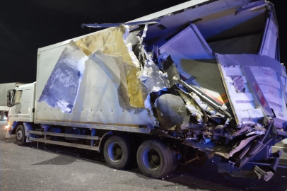 Kuzey Marmara Otoyolu'nda yolcu otobüsü TIR'a çarptı: 10 yaralı