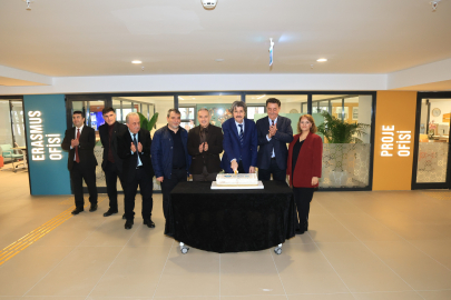BUÜ’de erasmus ve proje ofisleri açıldı