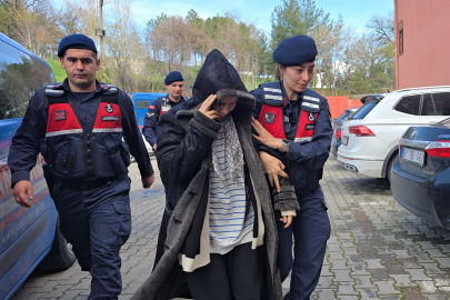 Eşini av tüfeğiyle öldüren kadın adliyeye sevk edildi