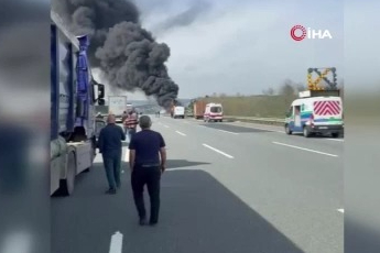 Kuzey Marmara otoyolunda tır yangını