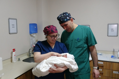 Ameliyathanede başlayan aşk evlilikle taçlandı