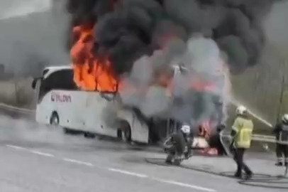 Bursa'da seyir halindeki otobüs bir anda alev aldı