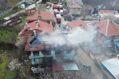 Sobadan çıkan yangın evi kullanılamaz hale getirdi