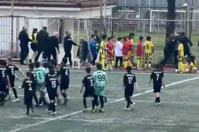 Kadın hakeme saldırı girişimi kamerada