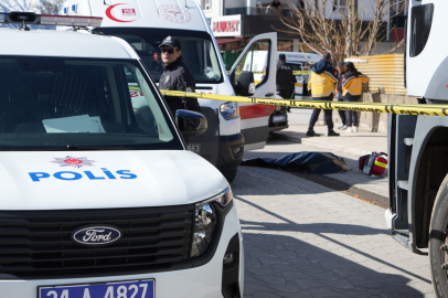 Çöp kamyonunun çarptığı yaşlı kadın hayatını kaybetti