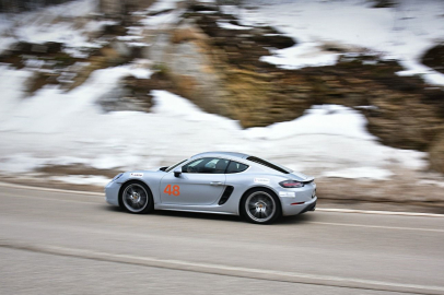 Otomobil tutkunları Uludağ'da buluştu