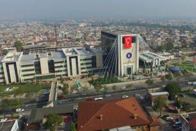 Bursa Büyükşehir Belediyesi'nde ödemeler durduruldu izinler iptal edildi