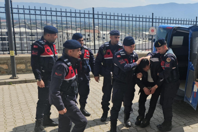 Bursa’da baba ve oğlunu öldüren zanlı adliyeye sevk edildi