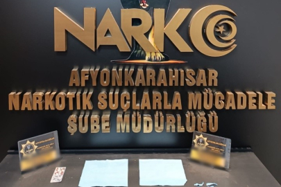 Otogarda otobüs bekleyen yolcu uyuşturucu ile yakalandı