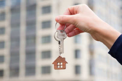 T.C. BURSA SULH HUKUK MAHKEMELERİ SATIŞ MEMURLUĞUNDAN TAŞINMAZ İLANI