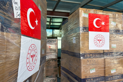 İran'daki savaş mağdurları için Van'dan 3 yardım tırı gönderildi