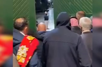 İsrail'in kapattığı Mescid-i Aksa, 41 gün sonra yeniden ibadete açıldı