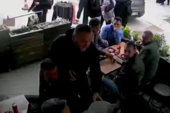 Boğazına yemek kaçtı, esnafın müdahalesiyle hayata tutundu