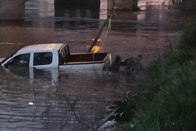 Bursa’da akıntıya kapılan araçtan acı sonuç: Sürücünün cansız bedeni bulundu