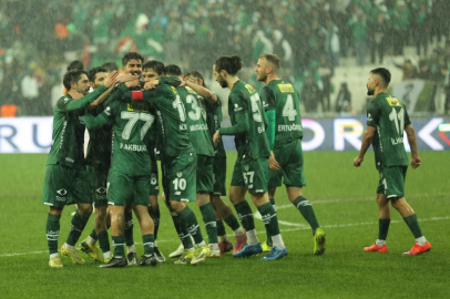 Bursaspor zirvede fark yaratıyor