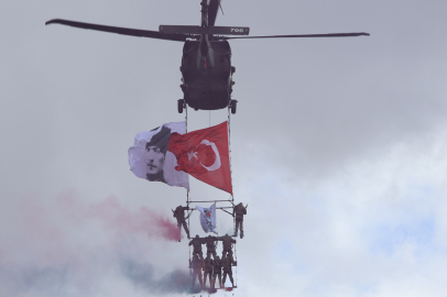 Polis özel harekatın helikopterli gösterisi nefes kesti