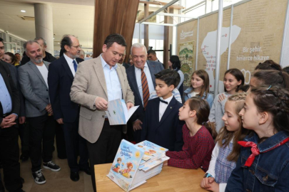 Başkan Aydın Bursa 23. Kitap Fuarı’nda çocuk yazarlarla buluştu