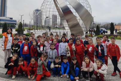Bursa’da Öğrenciler GUHEM’de uzayın derinliklerine yolculuk yaptı