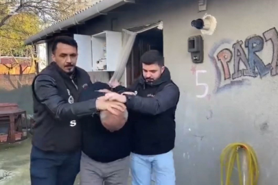 Eski eşini ve kızını öldüren zanlı tutuklandı