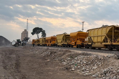 Suriye sınırındaki 350 kilometrelik hat tren trafiğine açıldı