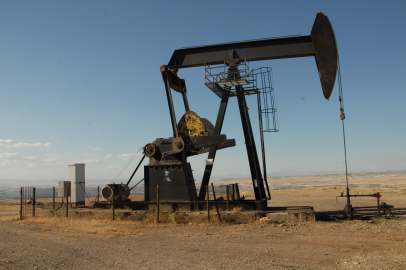 Brent petrol 100 doların altına geriledi