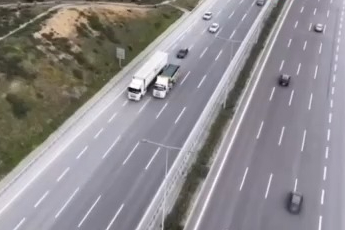 Kaçak sigara taşıyan tıra operasyon