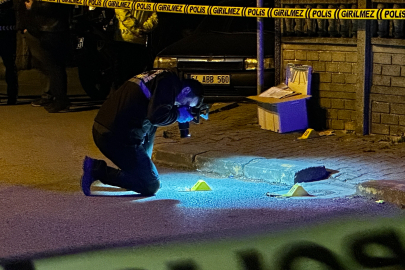 Eşinin KADES ihbarıyla eve gelen polislere ateş açtı