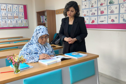 Okuma aşkı yarım kalmadı 66 yaşında okuryazar oldu