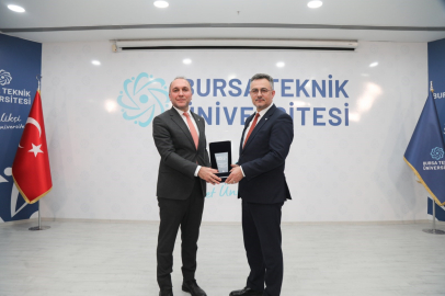 "Bağımsızlık kendi hikâyenizi yazmakla mümkündür"