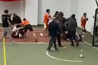 Voleybol turnuvasında 6 öğretmen darp edildi