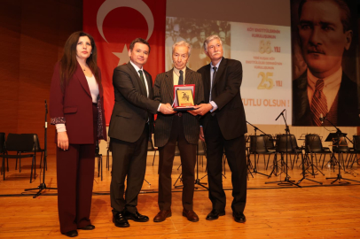 Osmangazi’de Köy Enstitüleri’nin Yılında Aydınlanma Onur Ödülü sahibini buldu