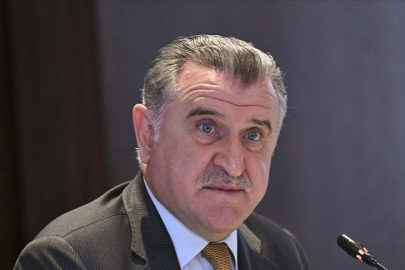 Bakan Bak'tan, Bursaspor Ve Batman Petrolspor için tebrik mesajı