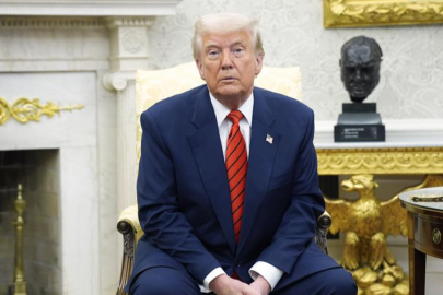 Trump duyurdu! ABD, İran gemisi TOUSKA'yı vurdu