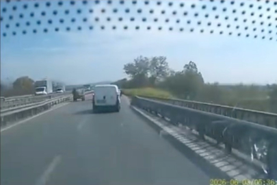 Bursa’da trafikte şok anlar: At arabası ters yolda ilerledi