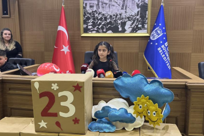 Bursalı çocuklar başkanlık ve meclis üyeliği koltuklarını devraldı