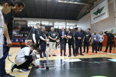 İnegöl’ün mucitleri robotlarını yarıştırdı