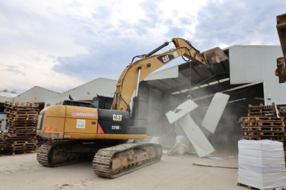 Nilüfer’de 2 günde 4 yıkım