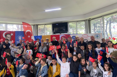 Miniklerden yürek ısıtan 23 Nisan kutlaması