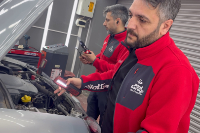 Aracını satmak isterken podyenin farklı bir araca ait olduğunu öğrendi